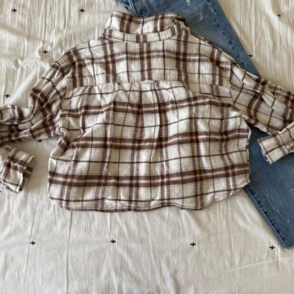 American Eagle Outfitters Women Cropped Brown Plaid Shirt Size Medium - Picture 4 of 4